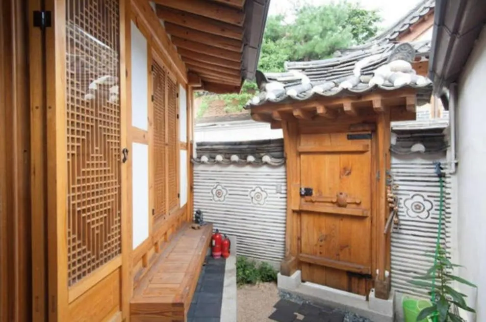 Korean Traditional House Built By Masters Seul Konukevi